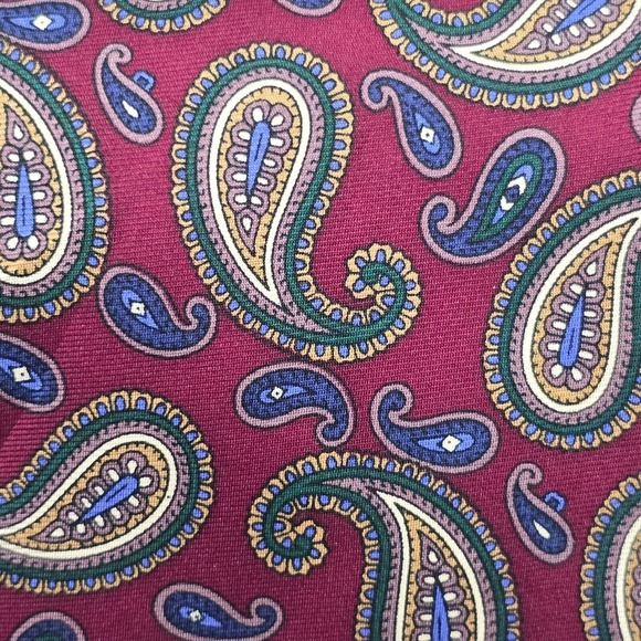 Vintage Chaps Ralph Lauren Neck Tie Purple Paisley‎ 100% Silk Made in USA - Picture 2 of 7